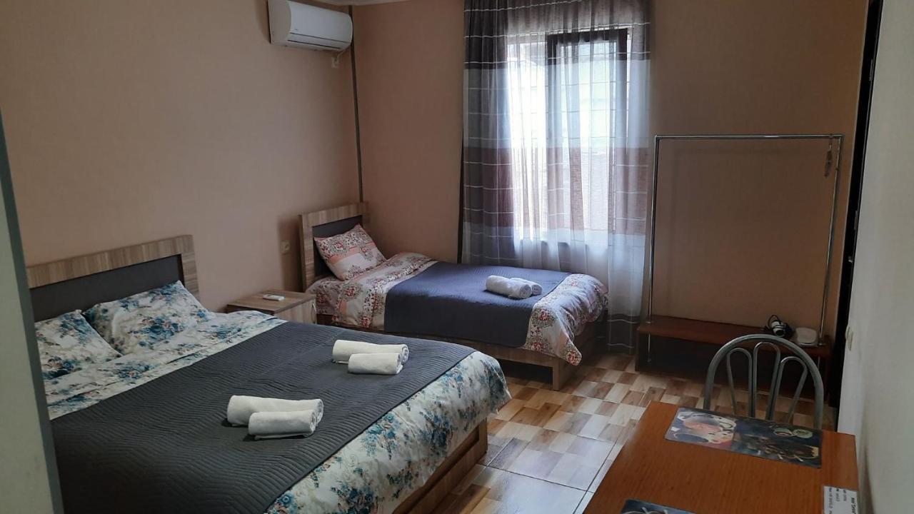 Hotel Central Kutaisi Dış mekan fotoğraf