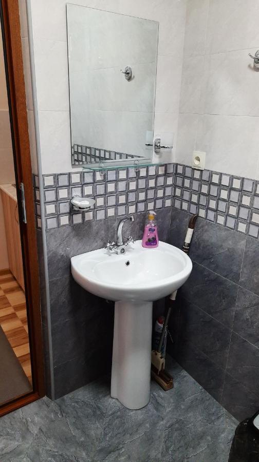 Hotel Central Kutaisi Dış mekan fotoğraf