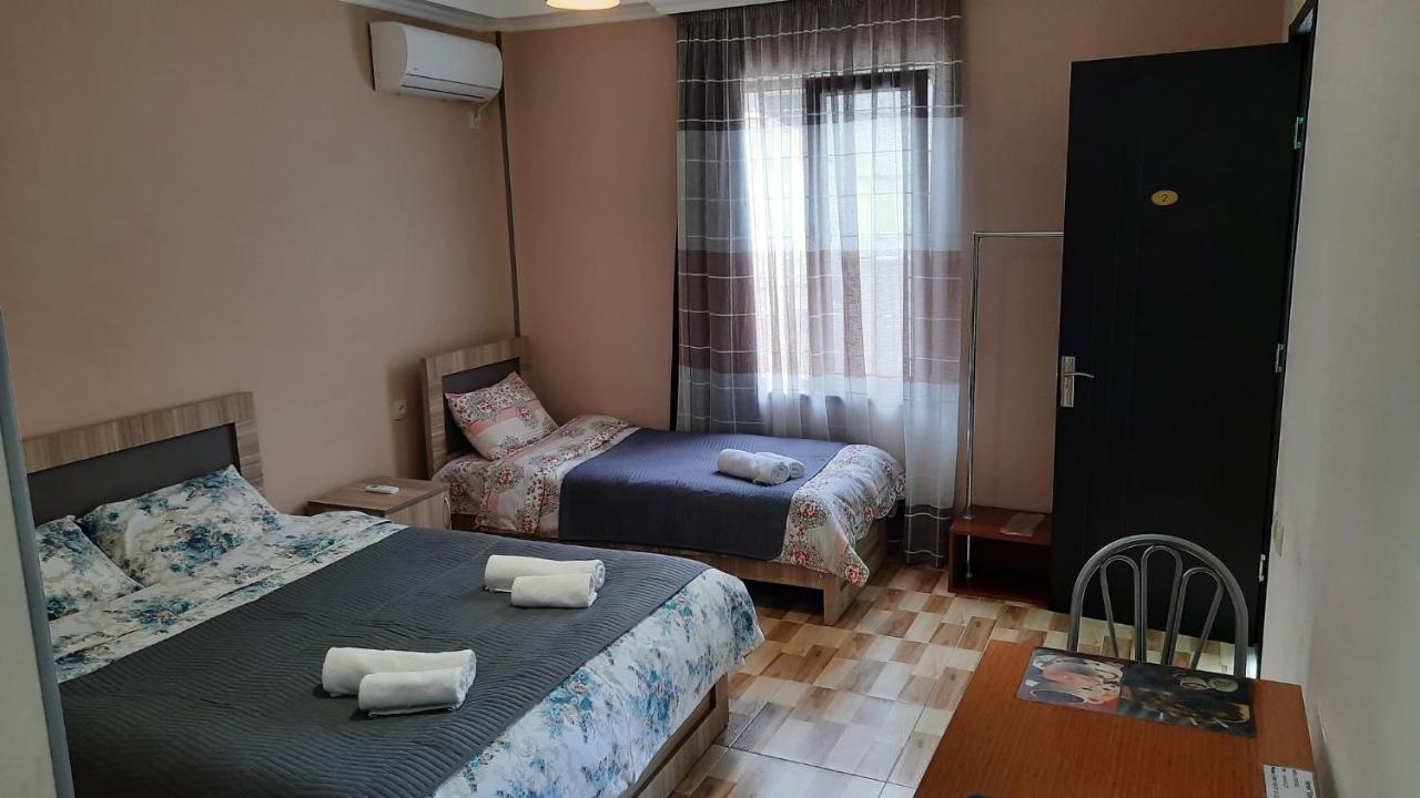 Hotel Central Kutaisi Dış mekan fotoğraf